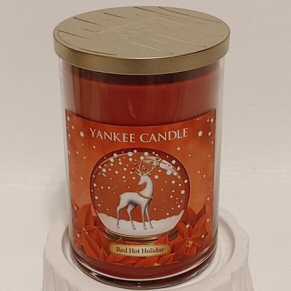 Yankee Candle Red Hot Holiday 22oz Large Two Wick Tumbler BNWT - Picture 1 of 5